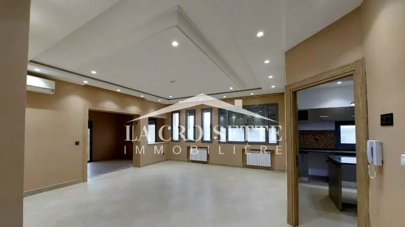 Lussuoso Duplex con Terrazza a La Marsa - Un Rifugio di Eleganza e Pace