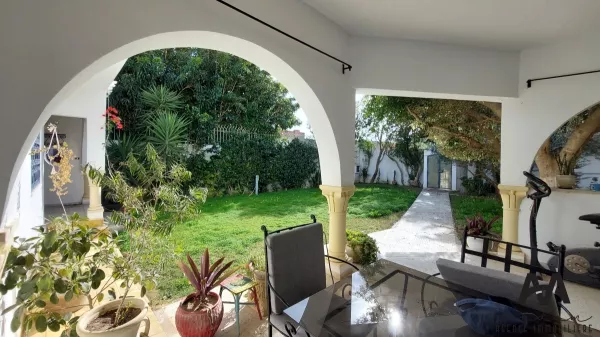 Villa di Lusso a 4 Camere con Giardino Privato a Mrezga