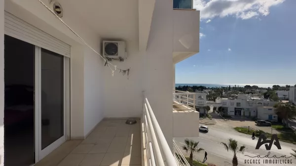 Lussuoso Appartamento di 3 Camere da Letto in Affitto a Mrezga