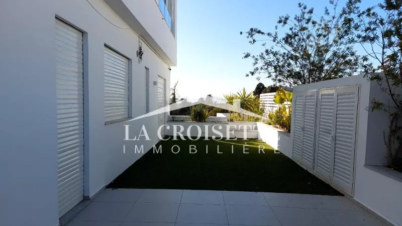 Lussuoso Duplex con Giardino a Gammarth, La Marsa - MDL0288