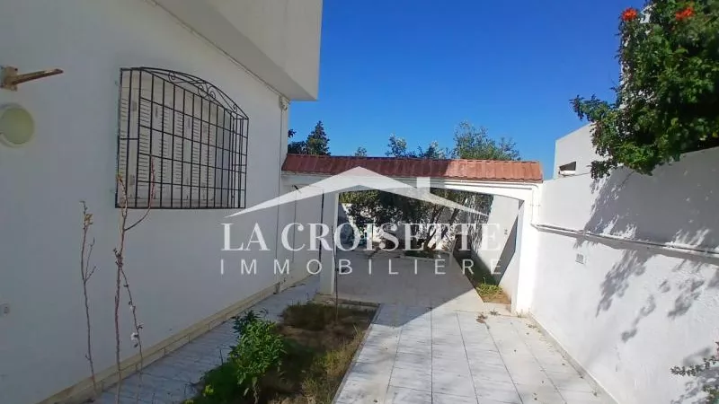 فيلا فاخرة للايجار في لا سوكرا: ZVL1676