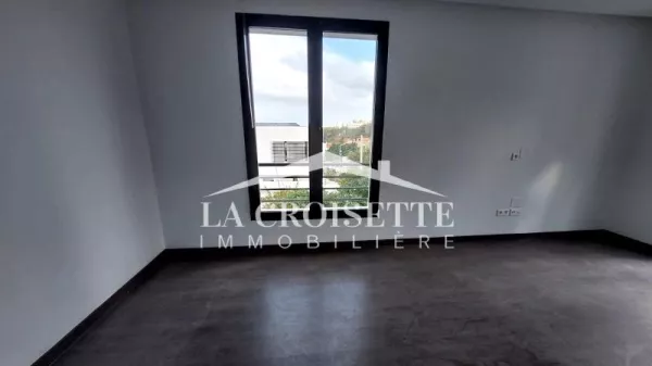 Villa di Lusso in Affitto a Gammarth, La Marsa - ZVL1666