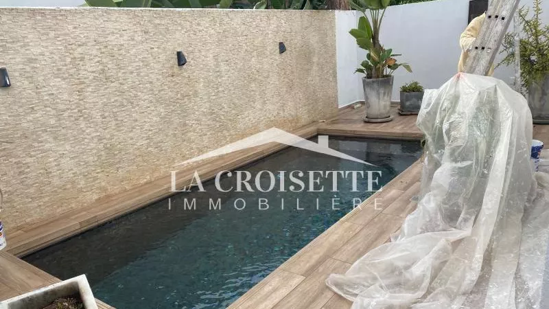 دوبلكس فاخر مع تراس ومسبح لا مثيل له في لا مَرسى – ZDV0164