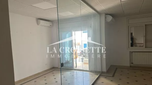 Elegante Triplex S+3 con Giardino in Vendita a Lac 1