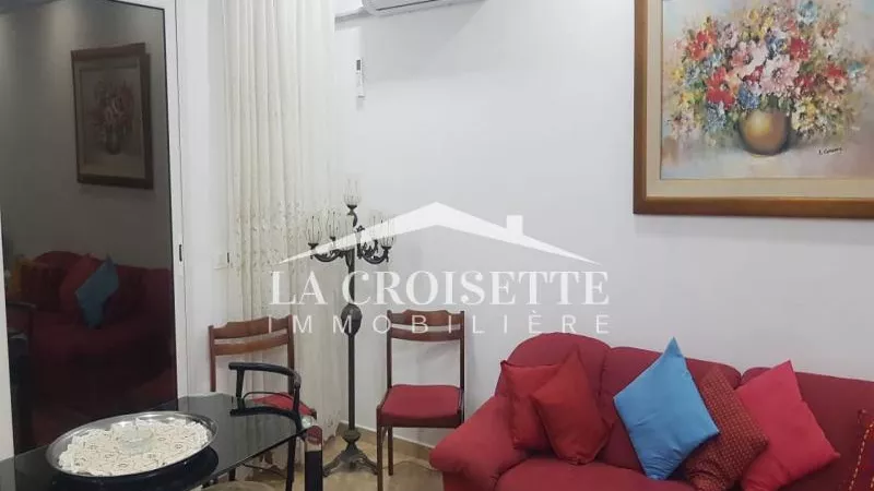 طابق فيلا فاخر للإيجار في المرسى: مساحة المعيشة المثالية لك!