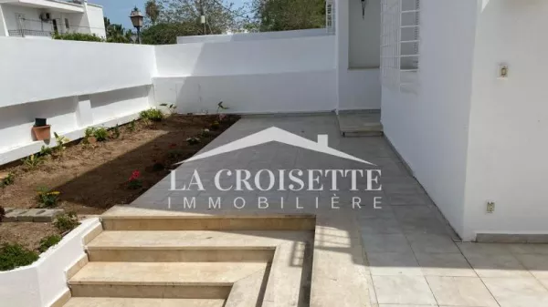 Villa di Lusso S+5 a Cartagine - Un Rifugio per gli Amanti dello Spazio e del Comfort