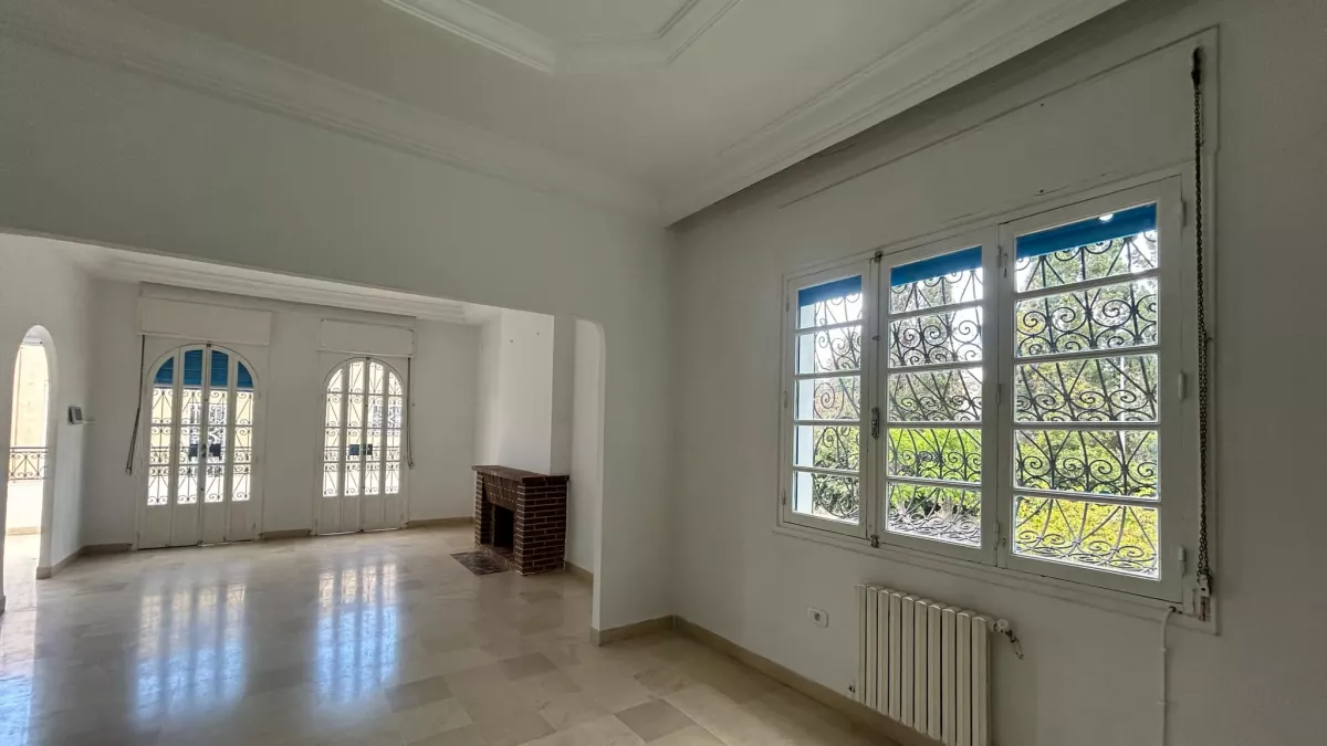 ملاذك الجديد للسلام في منطقة الموتويل: شقة فيلا فاخرة للإيجار