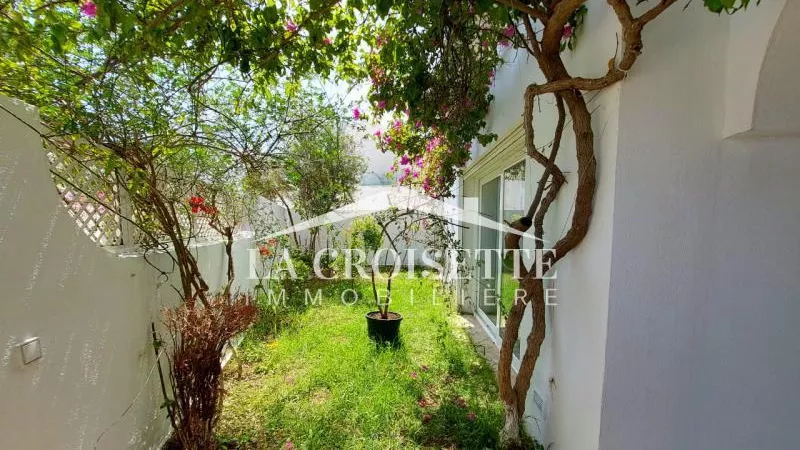 فيلا فاخرة بموقع بحرية في جمّارث - MVL1702