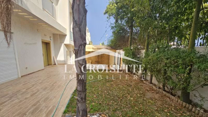 Luxury Duplex with Garden and Pool in La Soukra MDV0075