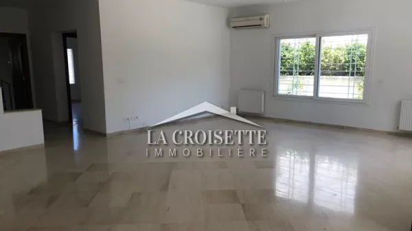 Villa di Lusso in Affitto a Berges du Lac 2 - Un Rifugio di Pace e Lusso