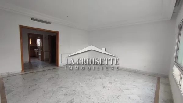 Appartamento di Lusso in Affitto a Berges du Lac 2 - ZAL1626