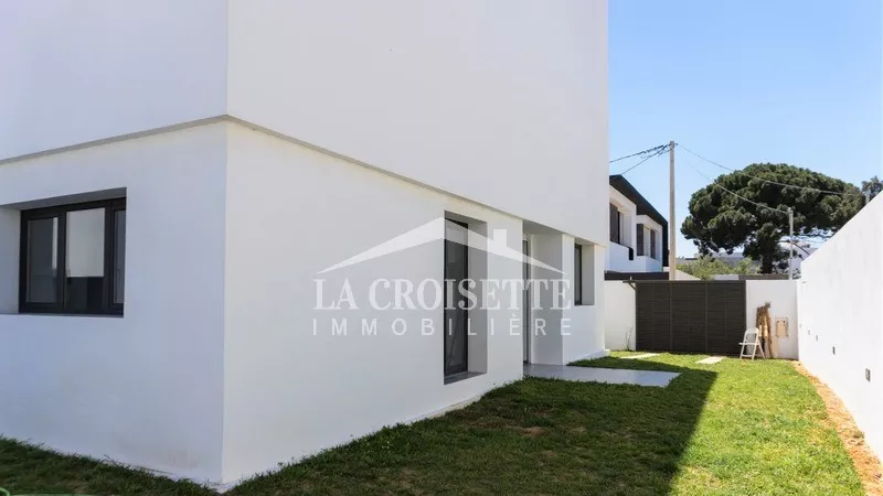 Elegante Villa S+3 in La Soukra MVV0395: Ein Hort der Ruhe und Eleganz