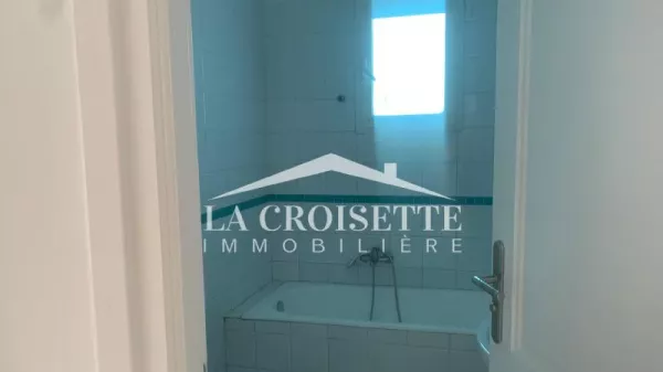 Villa di Lusso a S+2 Piani in Affitto ad Ain Zaghouan Nord - ZEL0528