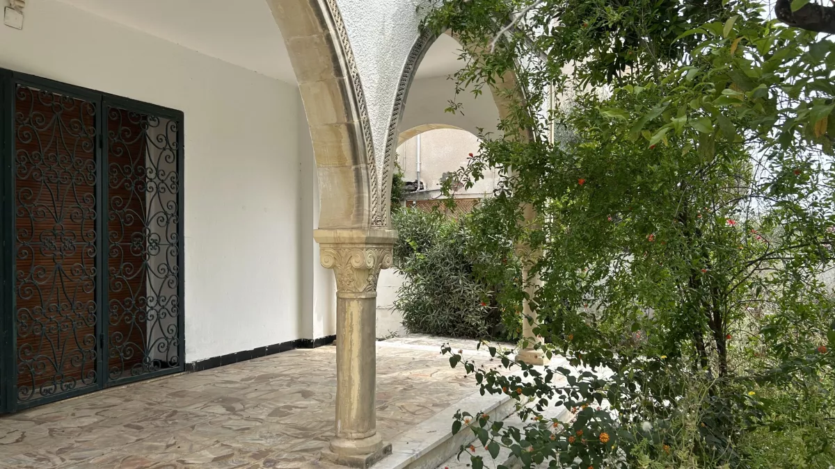 فيلا فاخرة للبيع في أريانة: فيلا المنزه 6