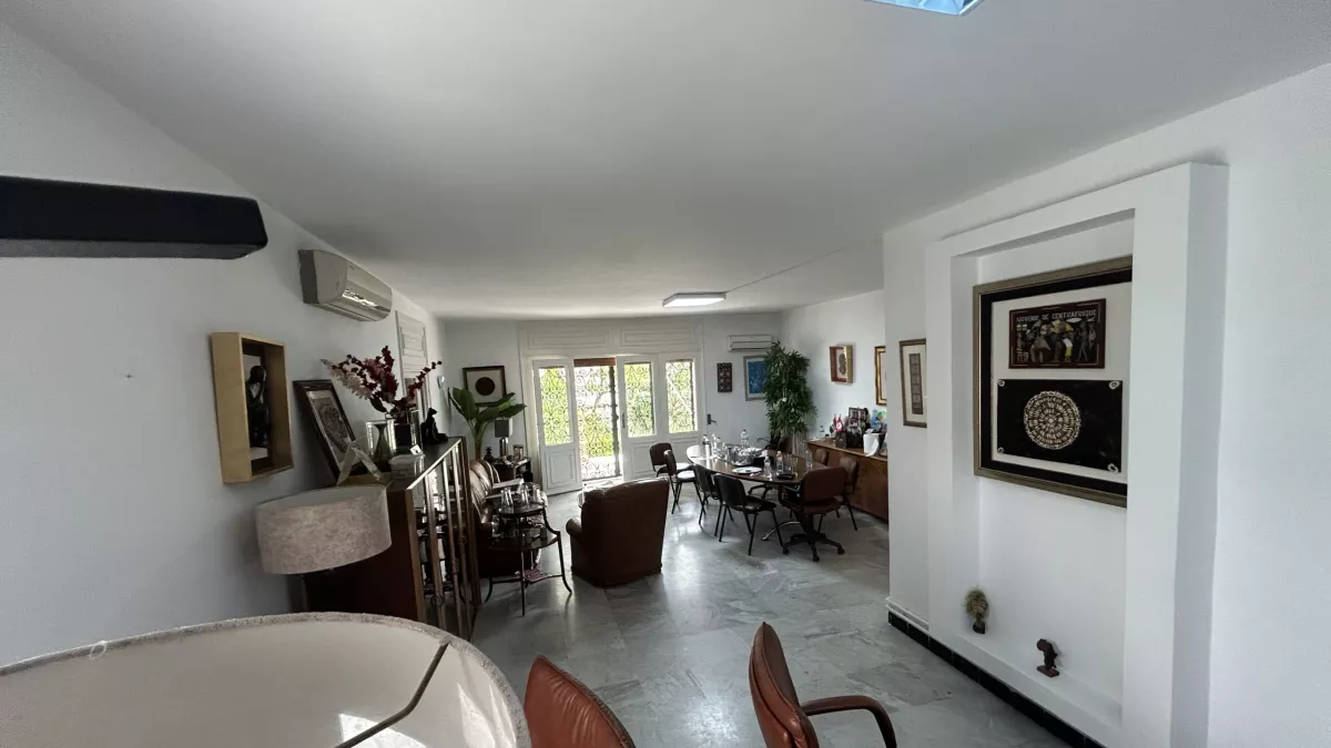 فيلا فاخرة في المنزه 6