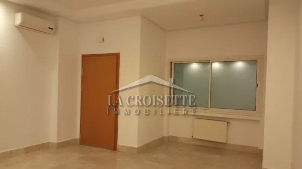 Elegante Duplex con Terrazza in Affitto a La Soukra - MDL0469