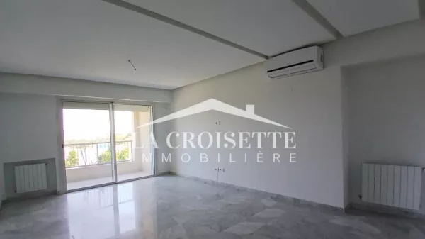 Ampio Appartamento S+3 a La Soukra