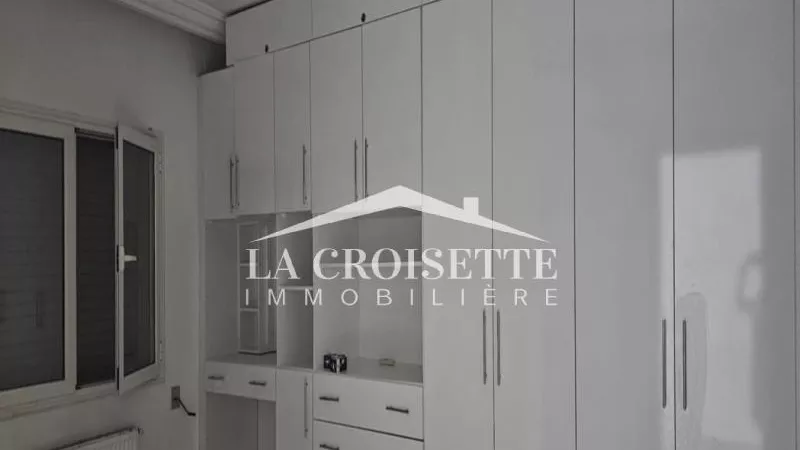 شقة واسعة من نوع S+3 في لا سوكra: بيتك الجديد المثالي!