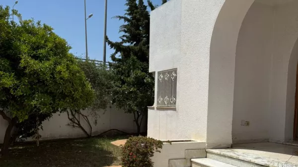 Villa di Lusso a Ezzahra