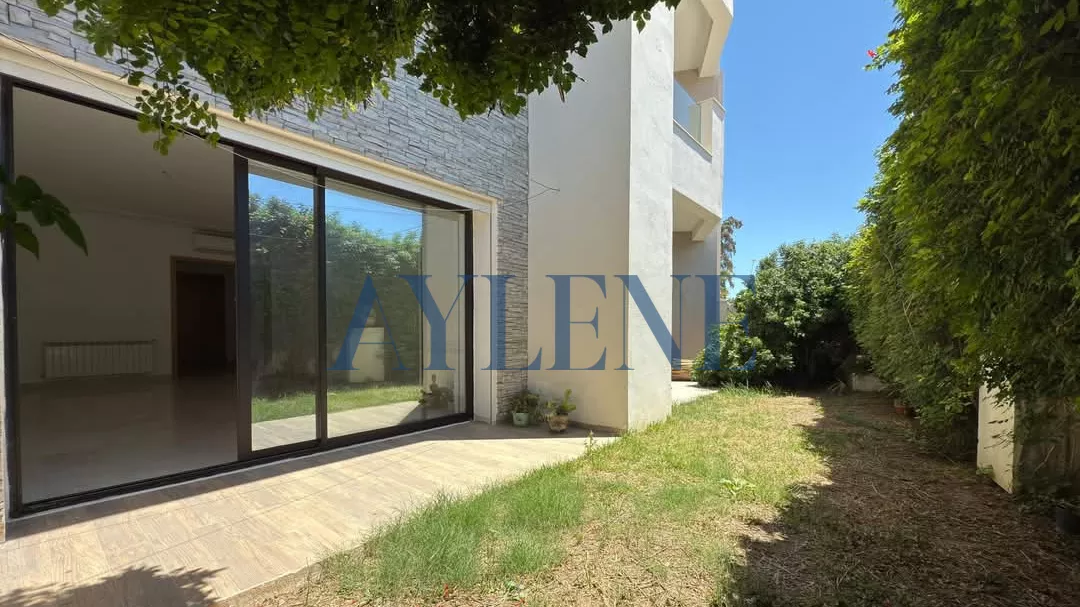 Luxus-Duplex S3 mit Garten in La Soukra