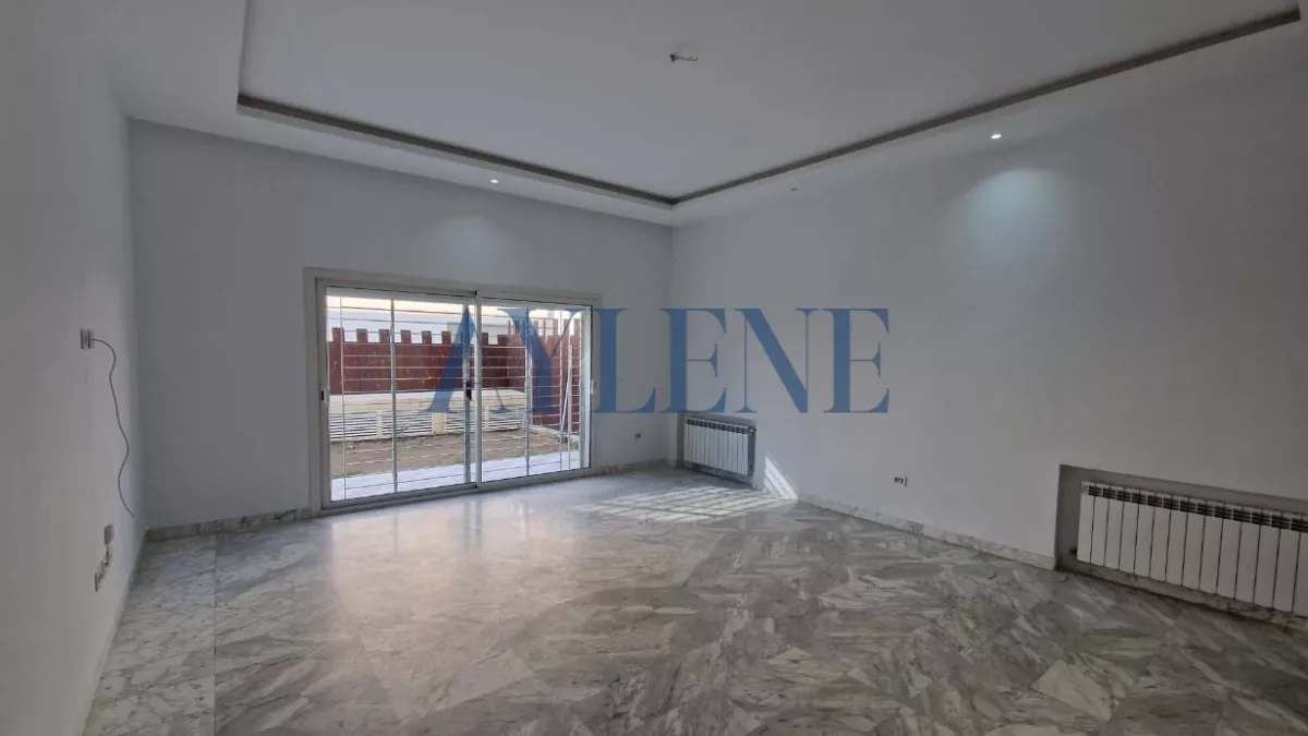 Charming S2 Apartment with Suite in Jardins de Carthage and Garden