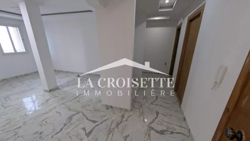 Idealer Büroplatz zur Miete in El Aouina: MBL0531