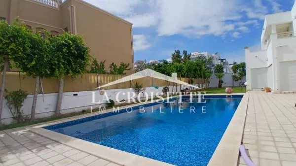 Luxurious Duplex with Garden and Pool in Berges du Lac 1 - MDL0687