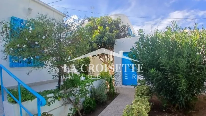 فيلا فاخرة على الأرضية الأرضية للإيجار في المرسى - MVL1752