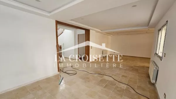 Luxury Duplex with Terrace in Lac 1, Tunis