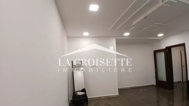 Ufficio H2 a L'Aouina MBL0546: Uno Spazio di Lavoro Ideale a El Aouina