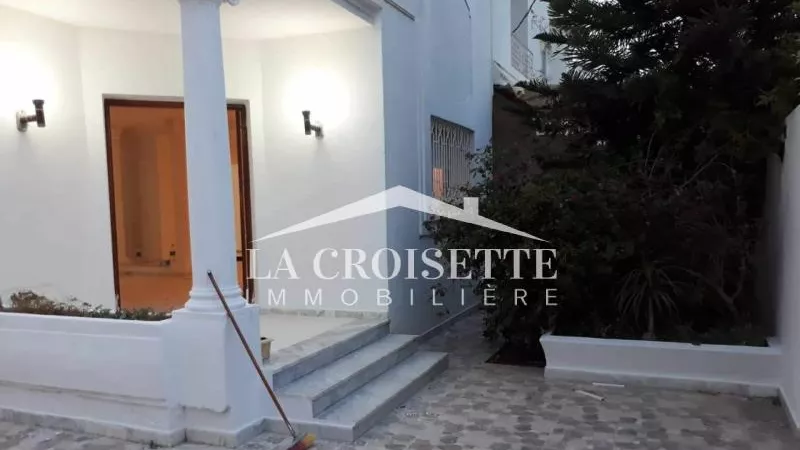 فيلا فاخرة من نوع S+5 في عين الزغوان - ملاذ من الفخامة والراحة