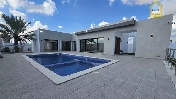Modern Villa with Pool in Midoun – Djerba
