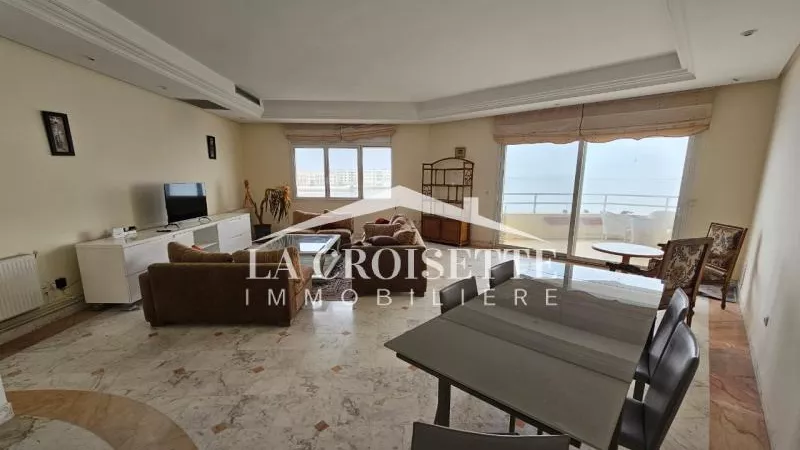 شقة فاخرة تطل على البحيرة للكراء في برجات اللك 1، تونس