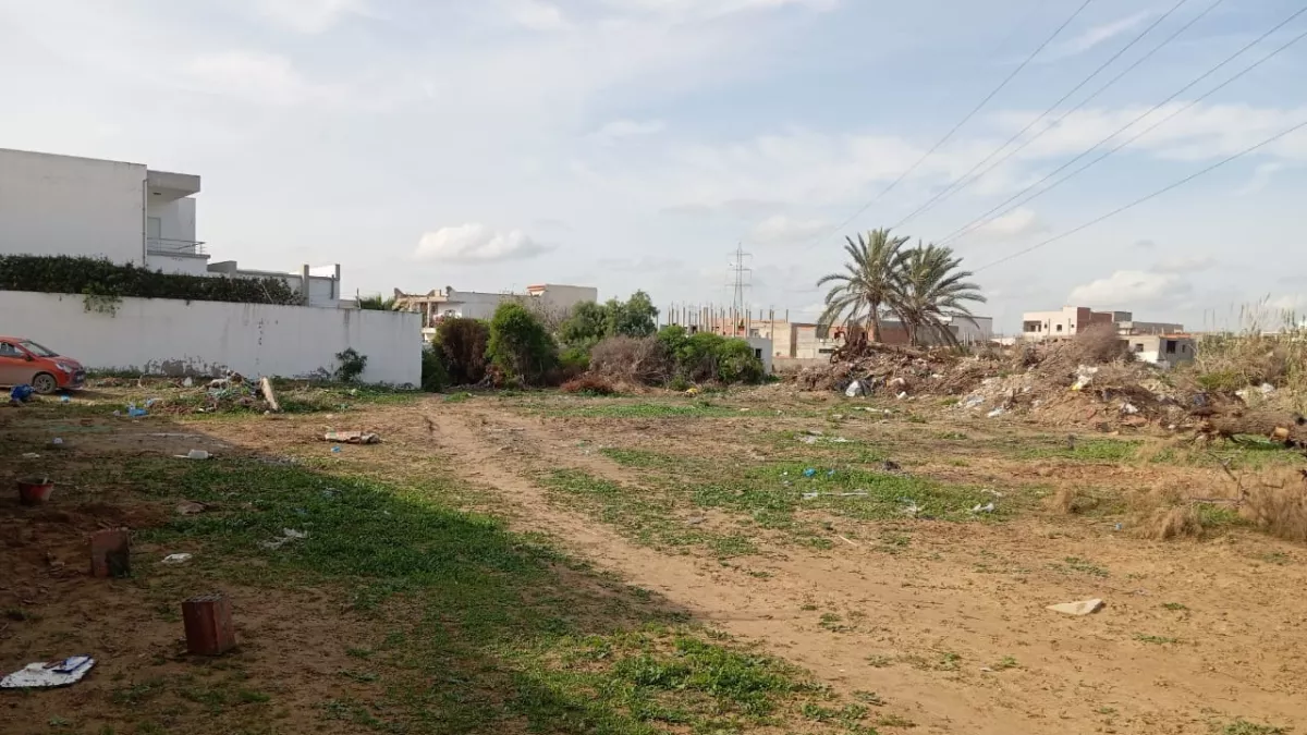 أرض فاخرة للبيع في لا سوقرة – سيدي فراج: فرصة استثمارية استثنائية بأريانة