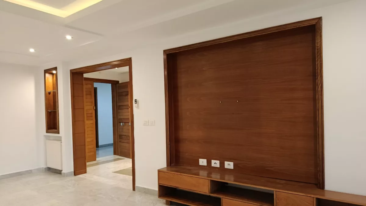 Ampio Appartamento S+3 a Jardins de Carthage: Un Rifugio di Pace e Comfort