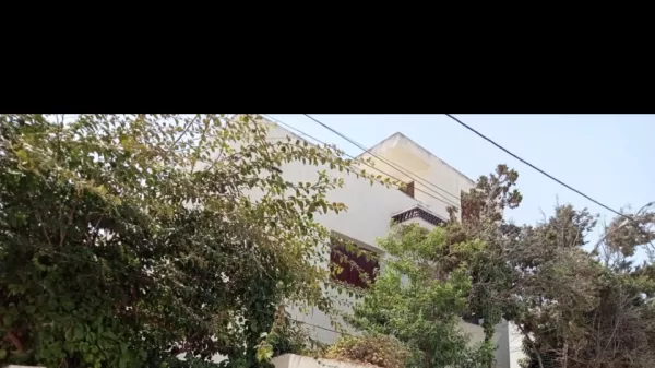 **Luxurious Beachfront Villa in Ezzahra