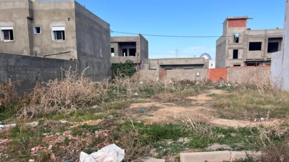 فرصة فريدة: قطعة أرض 739 م² في سينييت البحري، بومهل البساتين