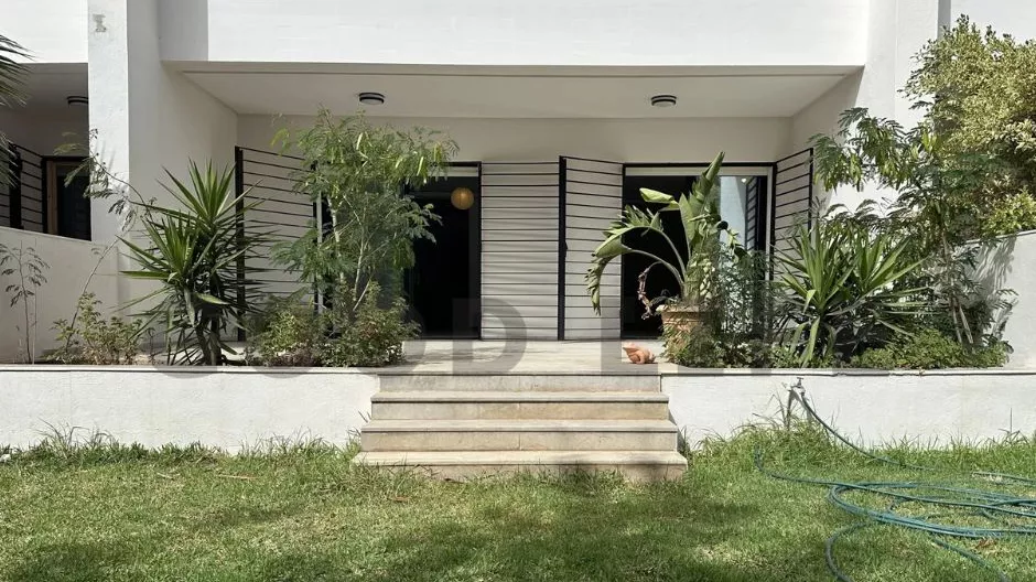 Elegant S+3 Apartment with Garden in La Marsa: A Haven of Comfort and Elegance