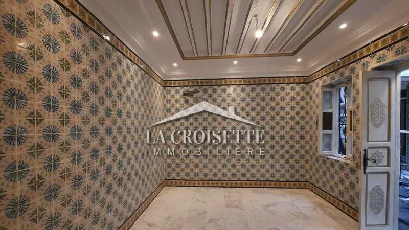 Villa di Lusso Arredata S4 con Piscina a Gammarth MVL0514