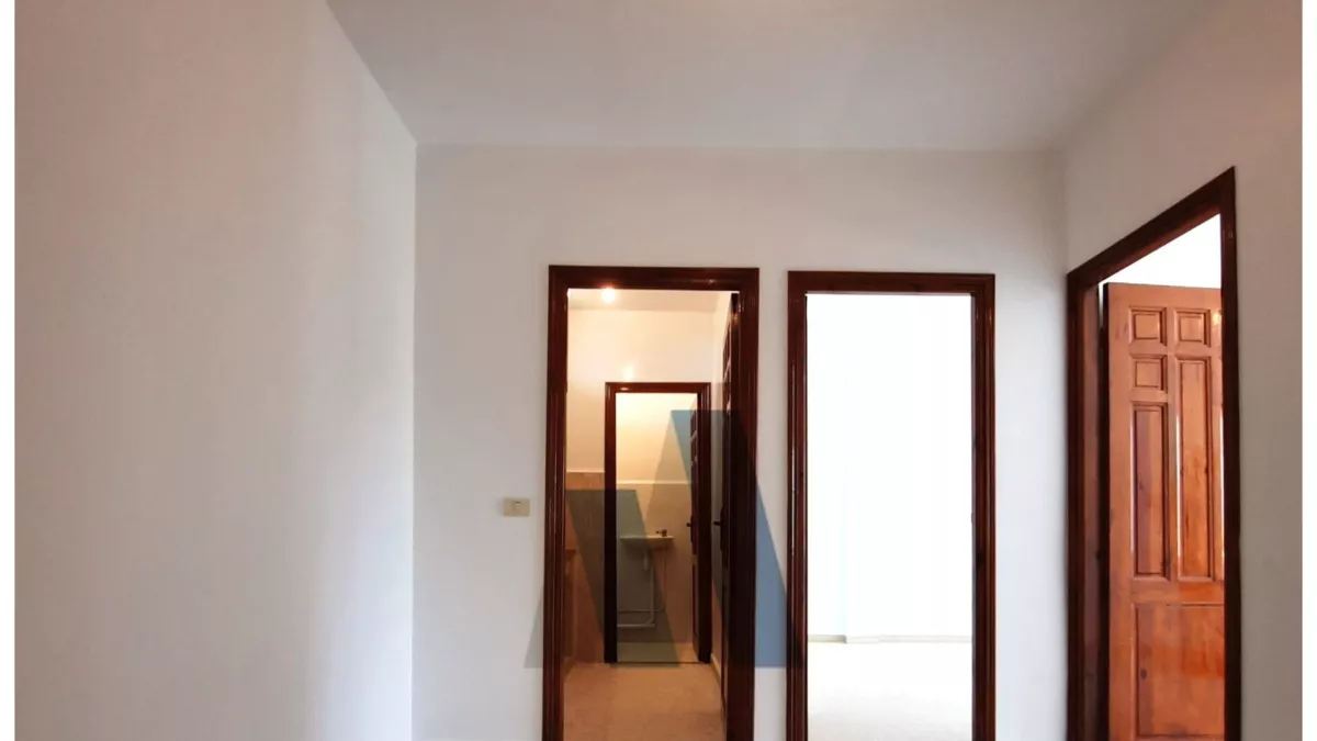 Office Space for Sale in Radès, Avenue Habib Bourguiba: A Strategic Location for Your Business