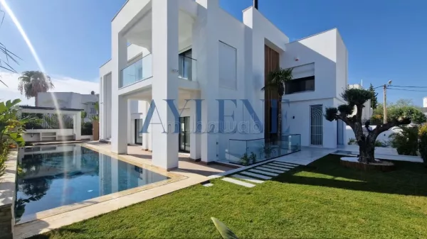 Luxury Villa for Rent in La Marsa