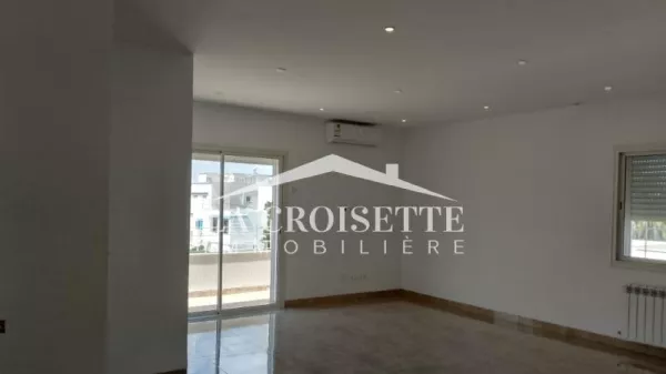 شقة فاخرة للكراء في العاصمة – لا مَرسا | الرقم