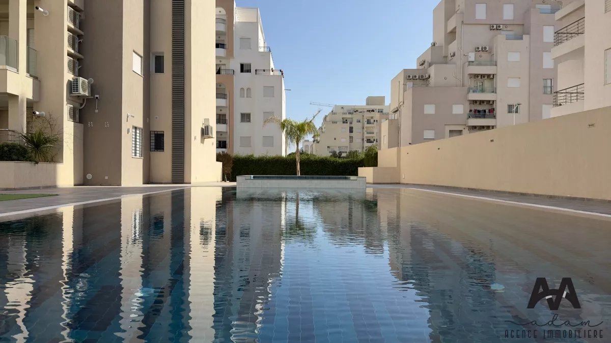 شقة صيفية مفروشة S+2 مع مسبح في نابل – موقع مثالي لعطلة لا تُنسى