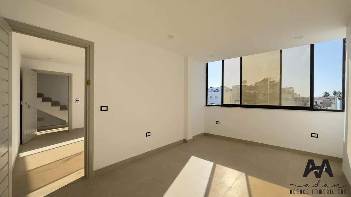 مكتب احترافي في قلب نابل – موقع مميز لإطلاق أعمالك