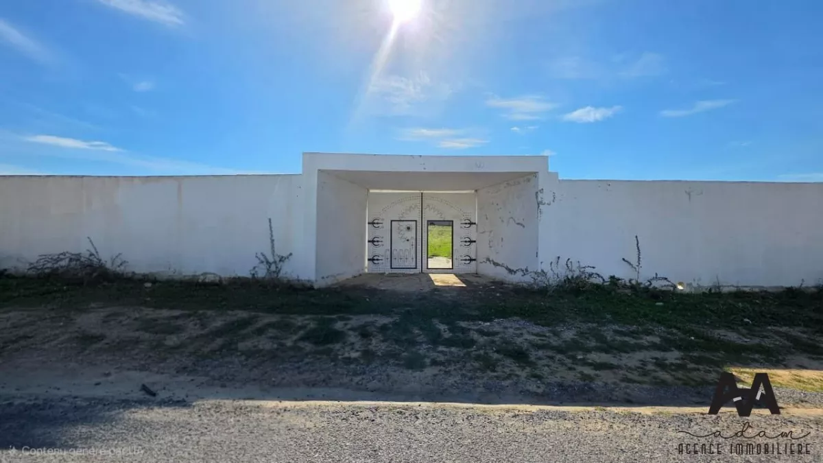 Exclusive 8,200 m² Fenced Plot in Hammamet: A Prime Investment Opportunity