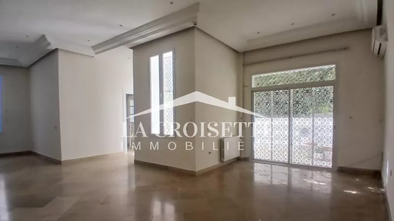 دوبلكس فاخر مع تراس في المرسى – المرجع MDL0723