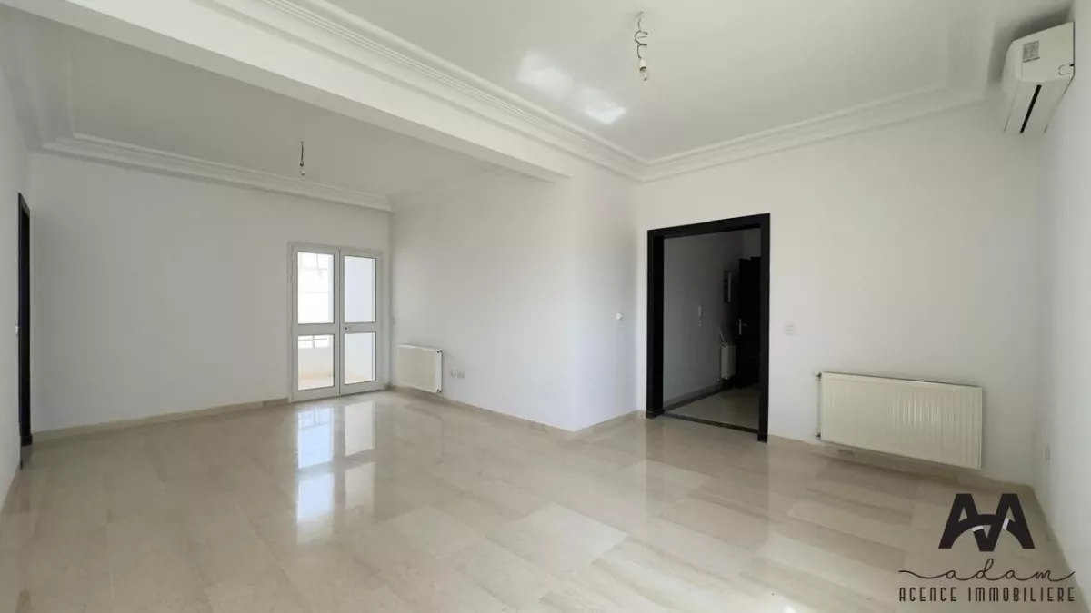 Spacious S+3 Apartment in Soukra, Tunis: An Ideal Investment for Families or Investors