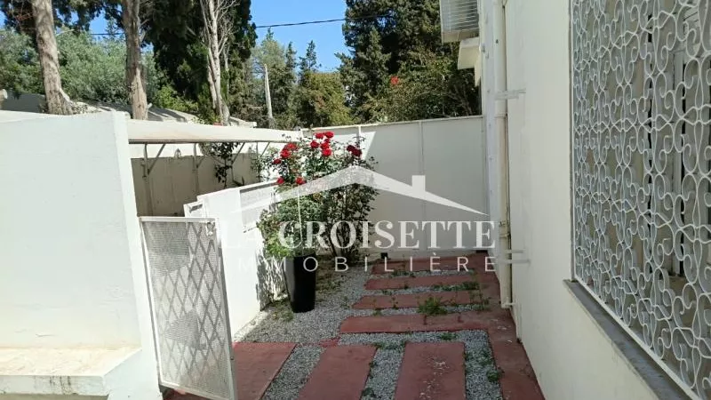 فيلا طابق أرضي للإيجار في قرطاج - MRCL0350