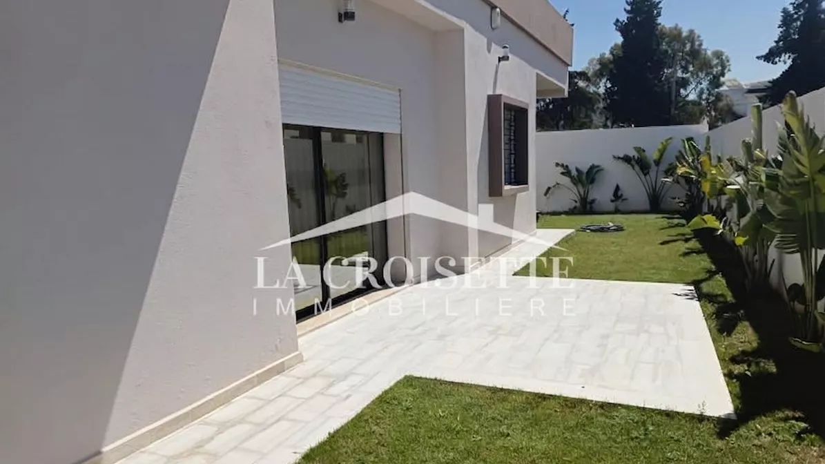 Luxurious Ground Floor Villa with Garden in La Marsa MVL0097