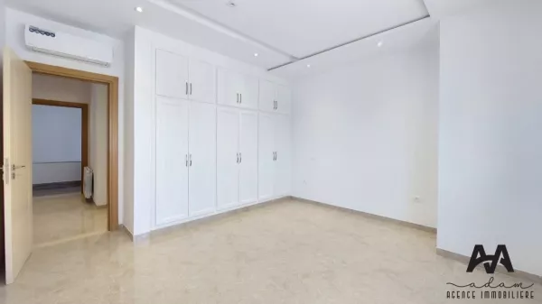 Spacious Villa Apartment S3 with Parking in AFH1, Nabeul - Ideal Location